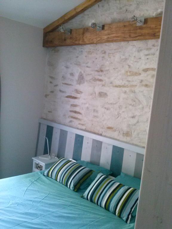 Chambre D'Hotes Le Massanous Laure-Minervois Стая снимка